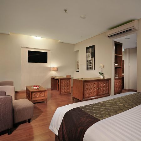 Aston Tanjung City Hotel Kültér fotó