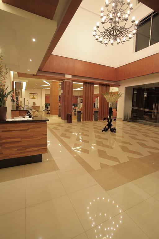Aston Tanjung City Hotel Kültér fotó