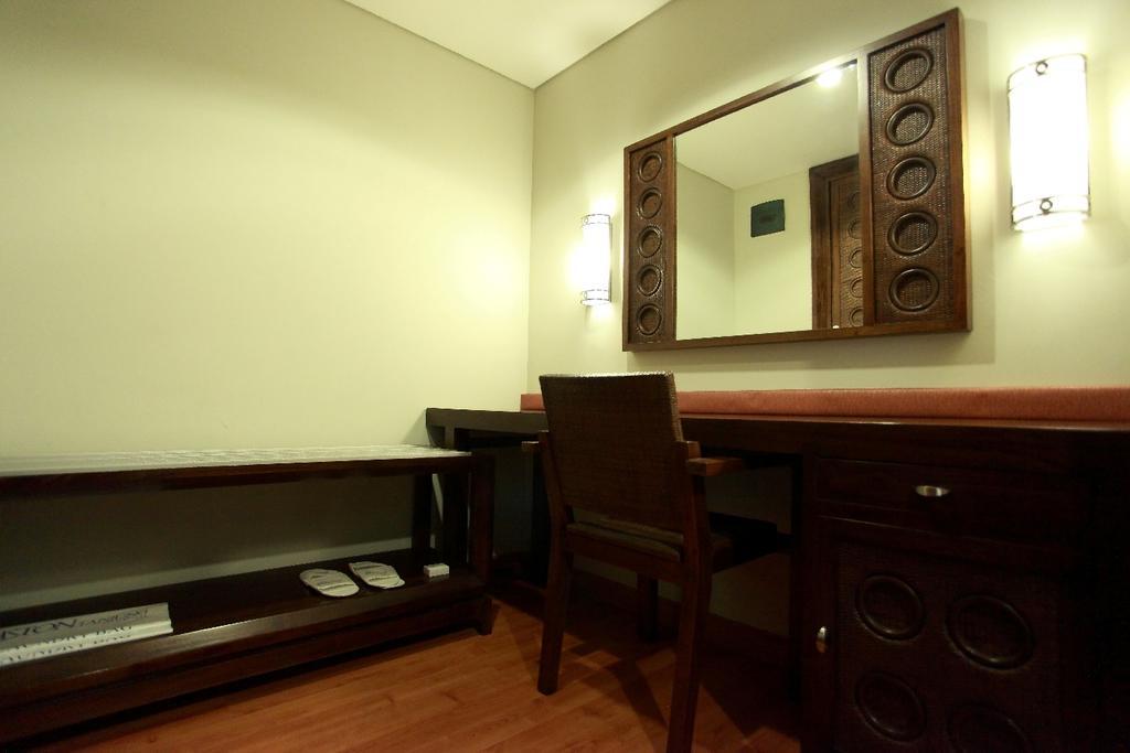 Aston Tanjung City Hotel Kültér fotó