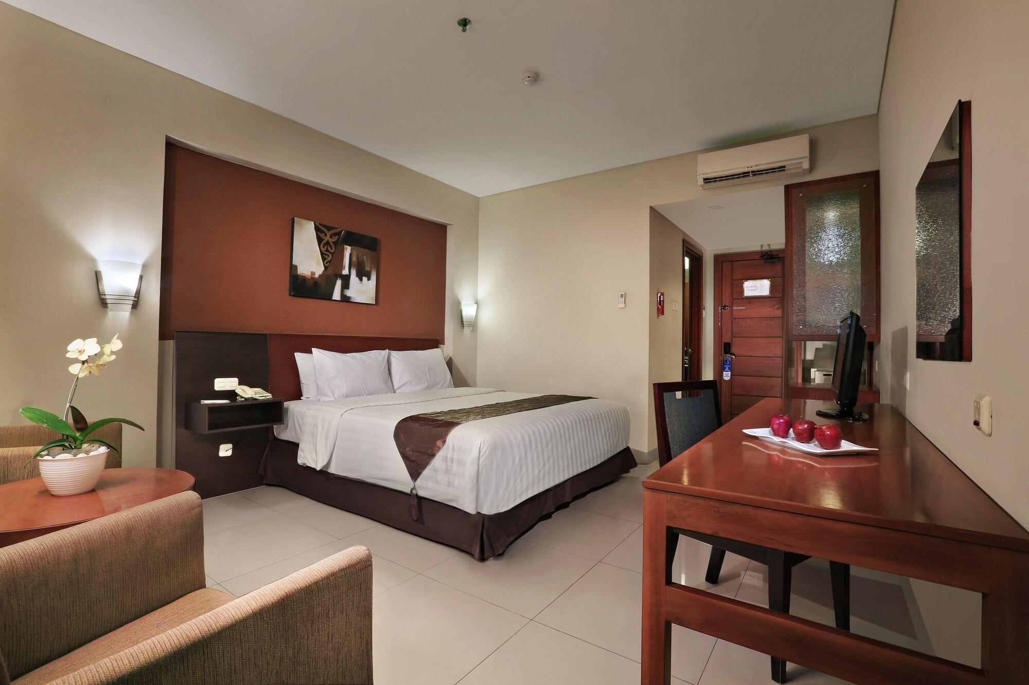 Aston Tanjung City Hotel Kültér fotó