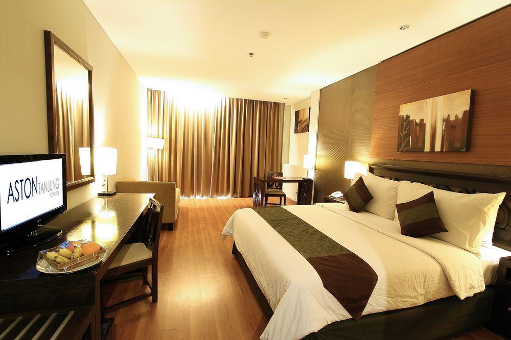 Aston Tanjung City Hotel Kültér fotó