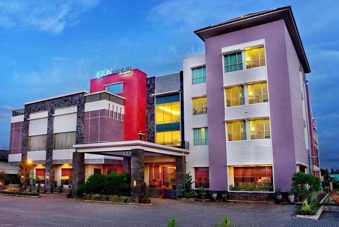 Aston Tanjung City Hotel Kültér fotó
