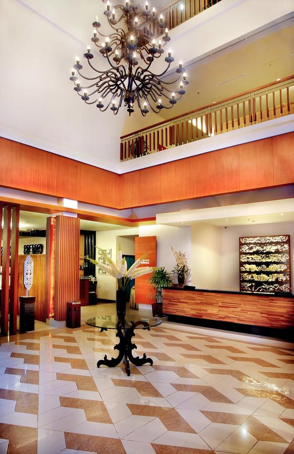 Aston Tanjung City Hotel Kültér fotó