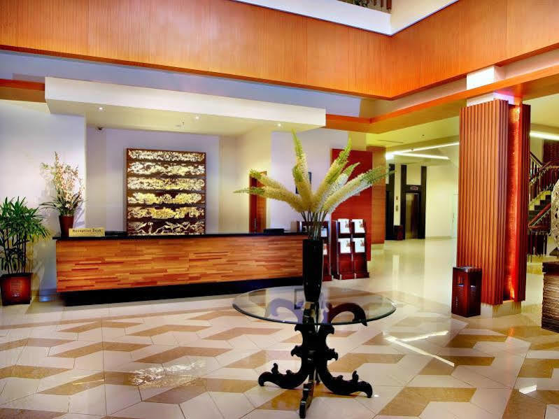 Aston Tanjung City Hotel Kültér fotó